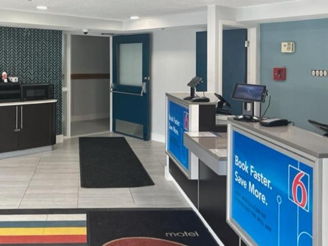 Studio 6 Suites East Syracuse Airport Exteriör bild