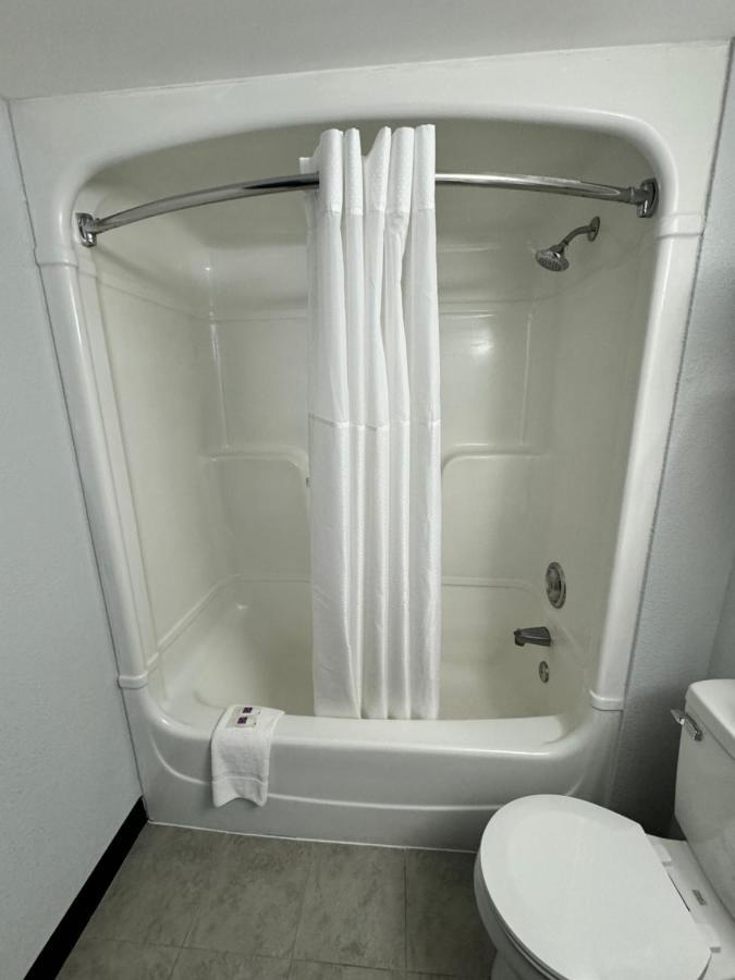 Studio 6 Suites East Syracuse Airport Exteriör bild