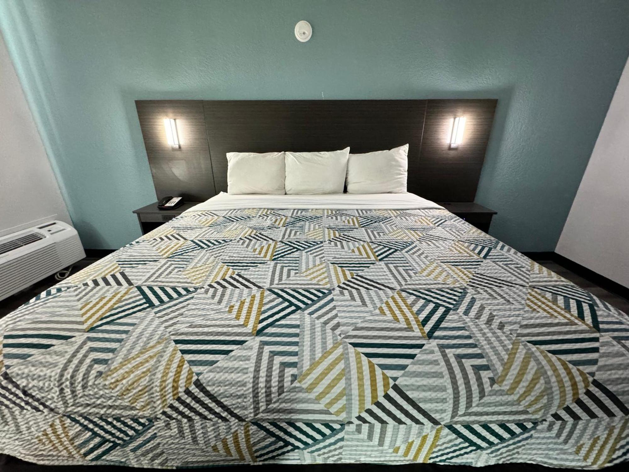 Studio 6 Suites East Syracuse Airport Exteriör bild