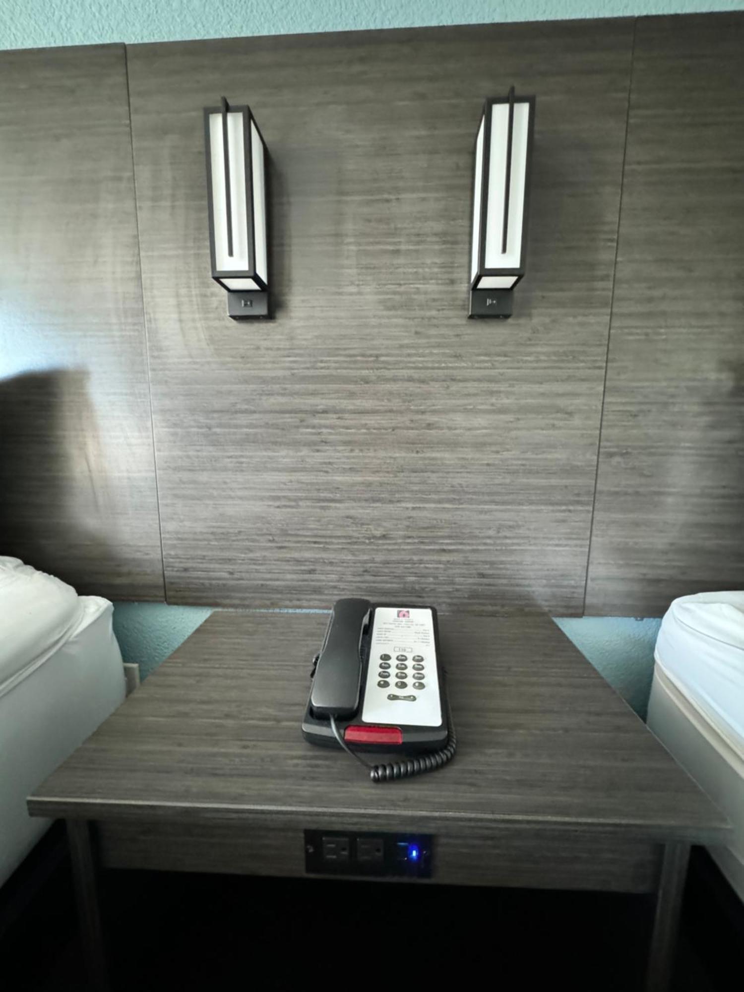 Studio 6 Suites East Syracuse Airport Exteriör bild