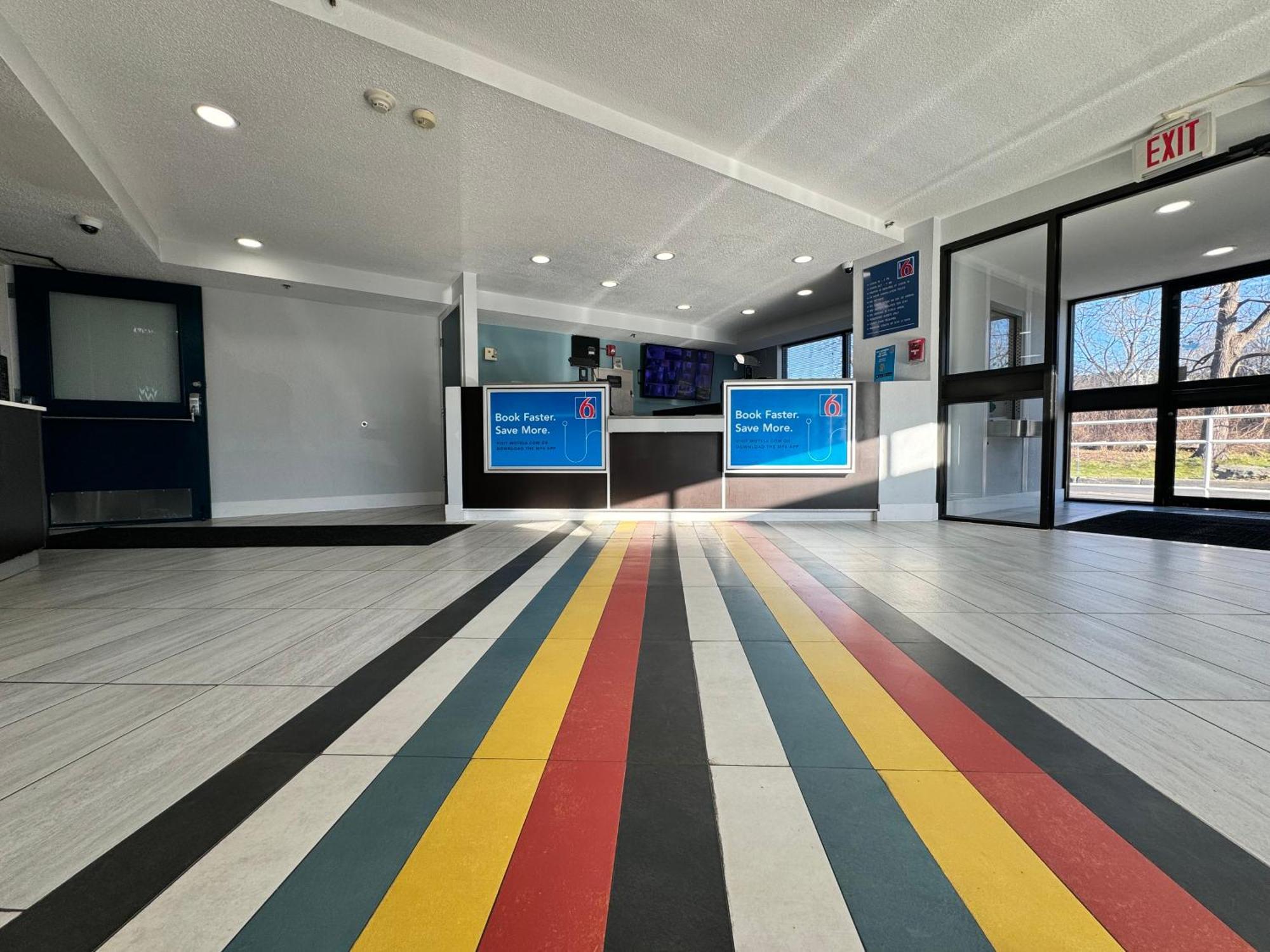Studio 6 Suites East Syracuse Airport Exteriör bild